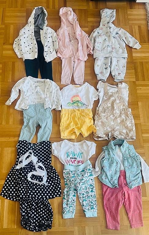 Lotti & Set di vestiti: Kleiderpaket Mädchen Gr. 74 6-9 Monate – Usato da Zürich venduto da alex124 1