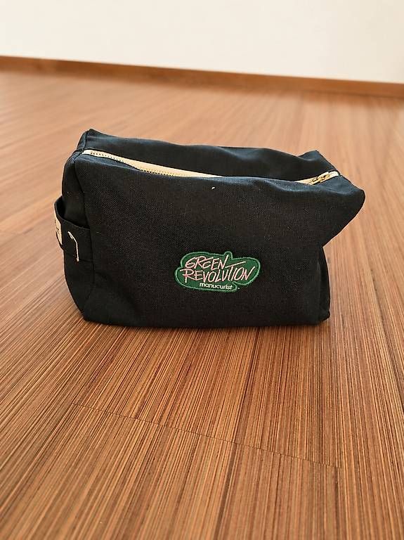 Smalto per unghie: Kit Manucurist Green Revolution NEUF – Usato da Essert-Pittet venduto da lyli01 1