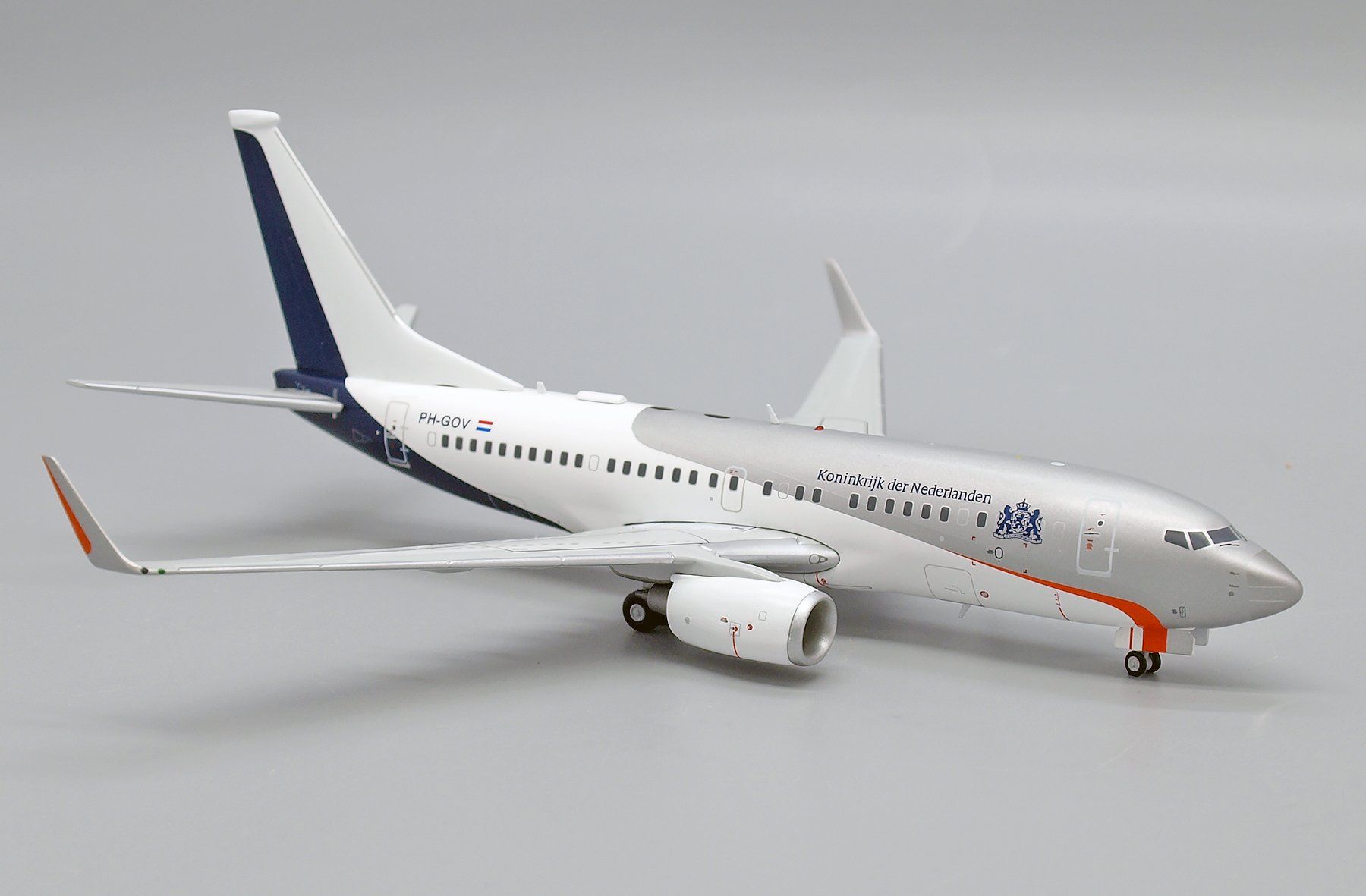 Boeing Kit di modellismo & Modellini statici: B737-700 NETHERLANDS GOVERNMENT – Nuovo e nell'imballaggio originale da Morges venduto da iljamuromez 3