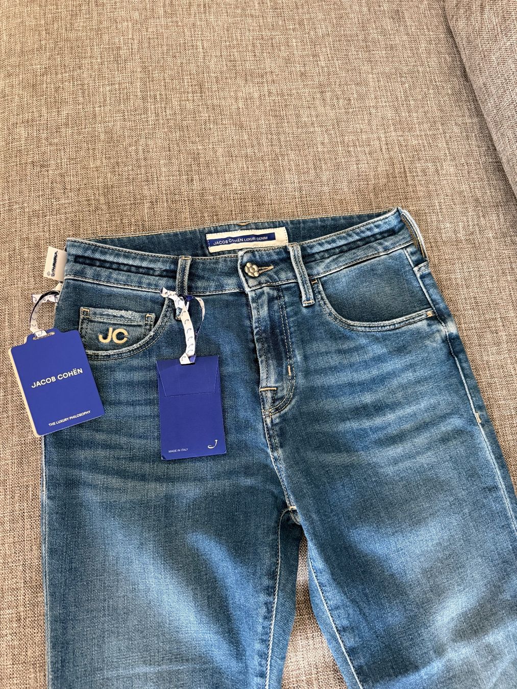 Jacob Cohën Jeans: Jacob Cohen Damen Jeans Grosse 27 Neu – Neu und originalverpackt aus Zürich von JKrajacic 1