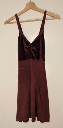 Damenkleid This World Weinrot Grösse M Samt Velour