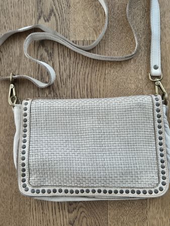 BAYSIDE, Umgängetasche, Crosstasche, schlammbraunbeige Leder