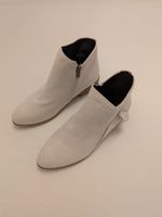 Schicke Stiefeletten in Beige, Gr. 38 - neu
