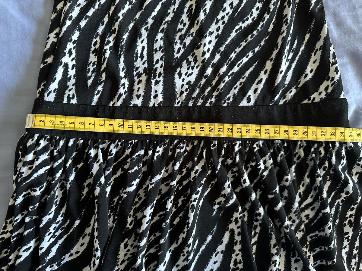 Vestiti & Gonne: Schönes Kleid mit Jäckchen Gr. 140 – Usato da Schnottwil venduto da sml_29t8 4