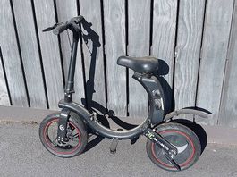 Mobi Move ( Akku defekt ) Scooter 250W 14 Zoll