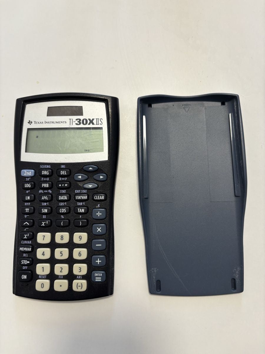 Texas Instruments Calcolatrici tascabili: Lot de calculatrices scientifique – Usato da La Chaux-de-Fonds venduto da DANIELA19961996 1