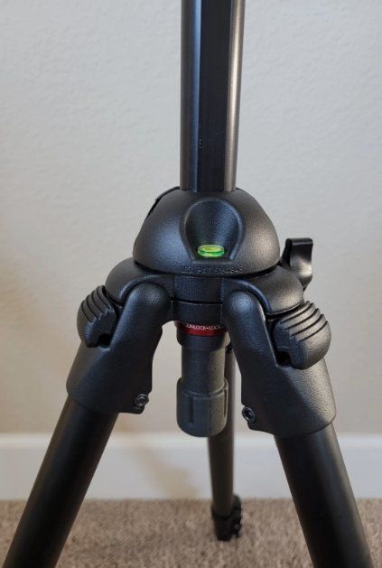 Manfrotto Treppiedi & Teste: Trépied Manfrotto 755B MPRO video tripod Leveling base – Usato da Geneve venduto da T36 2