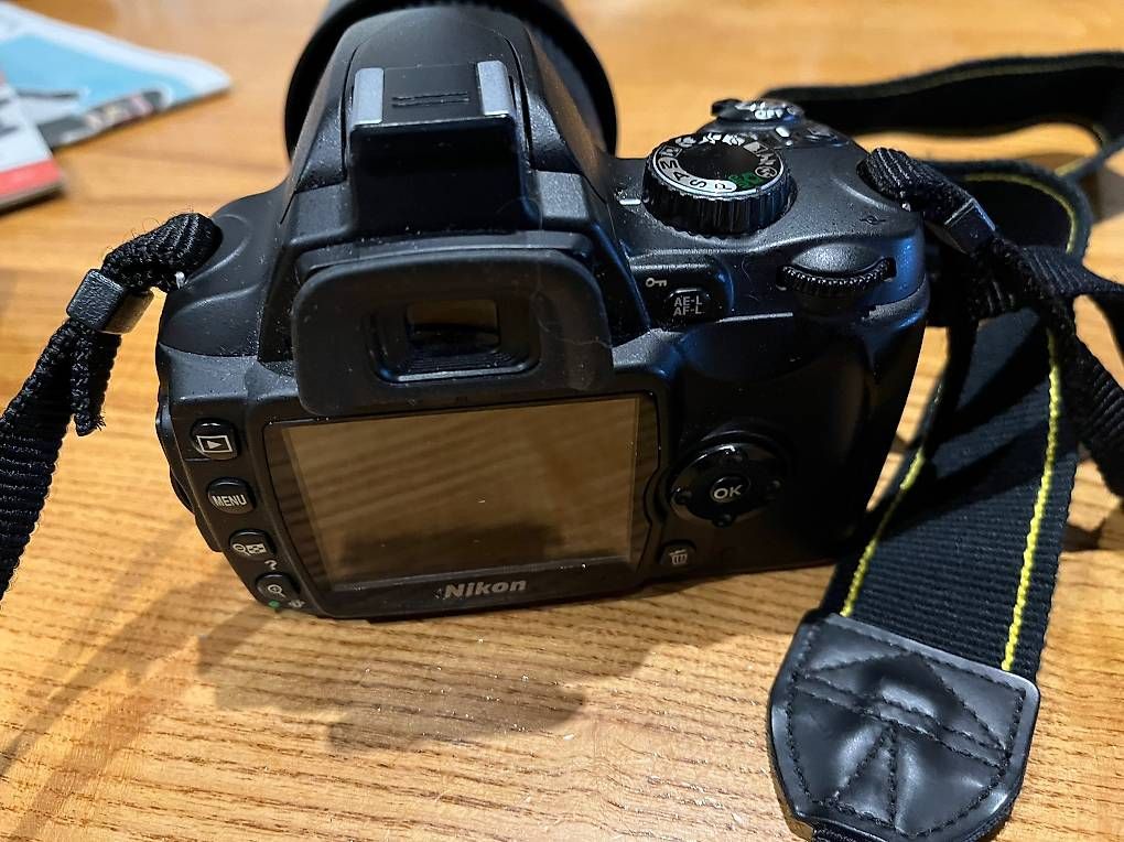 Appareil photo: Vendo Nikon come nuova – D'occasion à Davesco-Soragno par ren_b69q 1