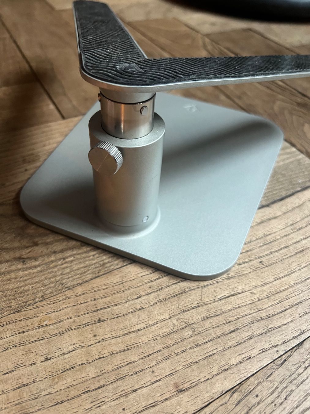 Racks & Cavalletti: TwelveSouth HiRise Notebook Ständer – Usato da Zürich venduto da flobachofner 2