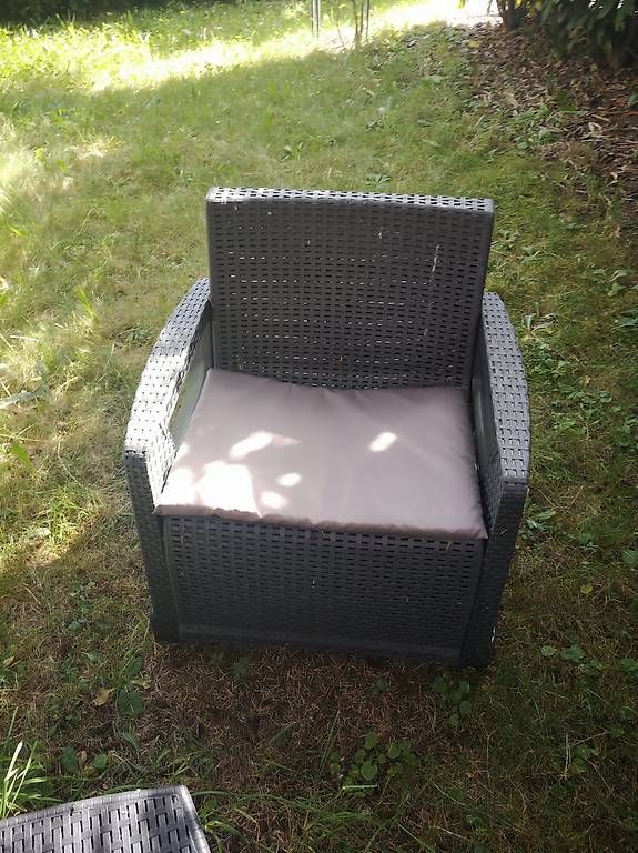 Set di tavolo e panche: Ensemble de jardin complet  – Usato da Cheseaux-Lausanne venduto da poron 3