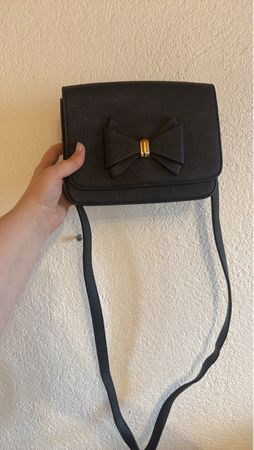 Elegante schwarze Umhängetasche
