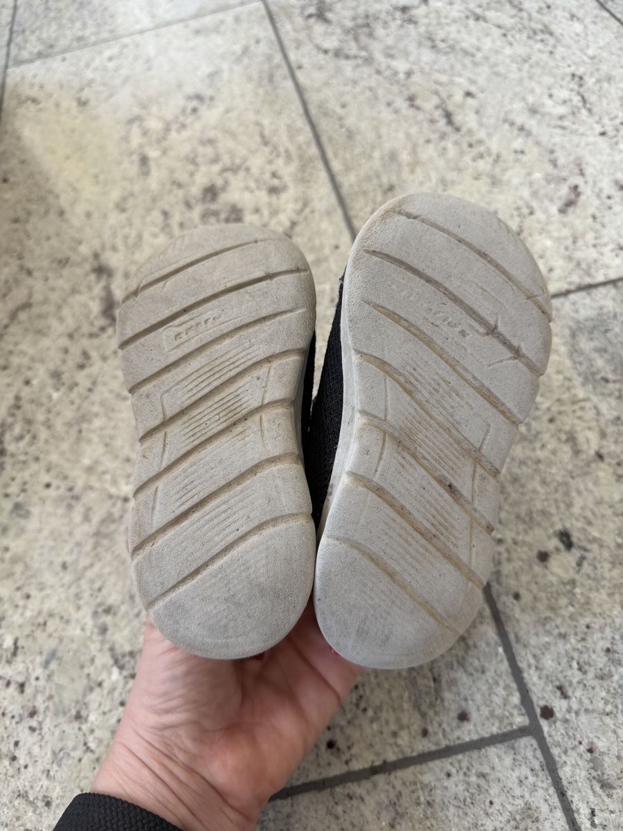 Skechers Scarpe per ragazzi: Kinderturnschuhe 25 – Usato da Niederglatt ZH venduto da sim_gj7s 2