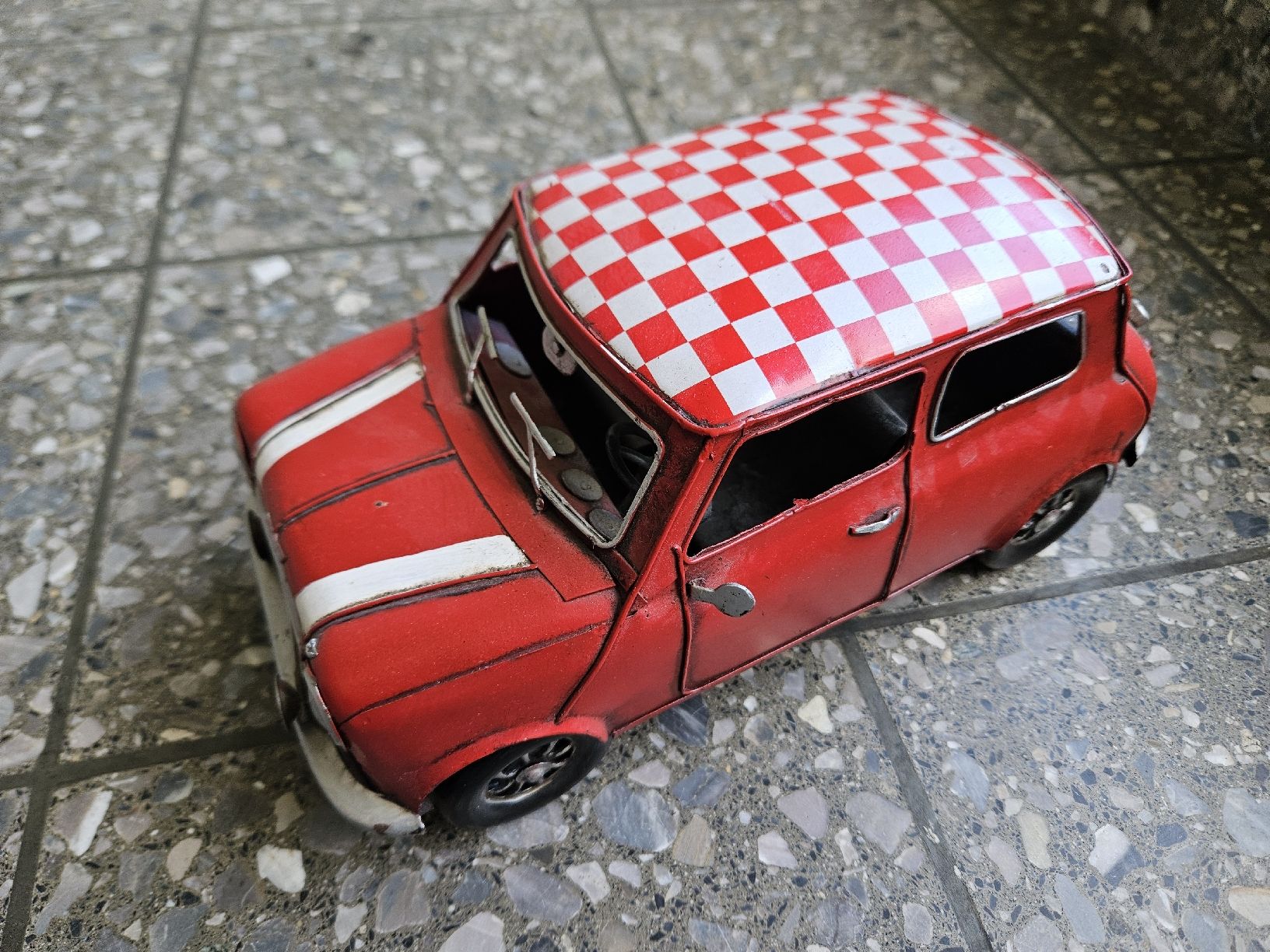 Cooper Voitures modèles: Blechauto rot kariertes Dach gebraucht – D'occasion à Zürich par mecafe 1