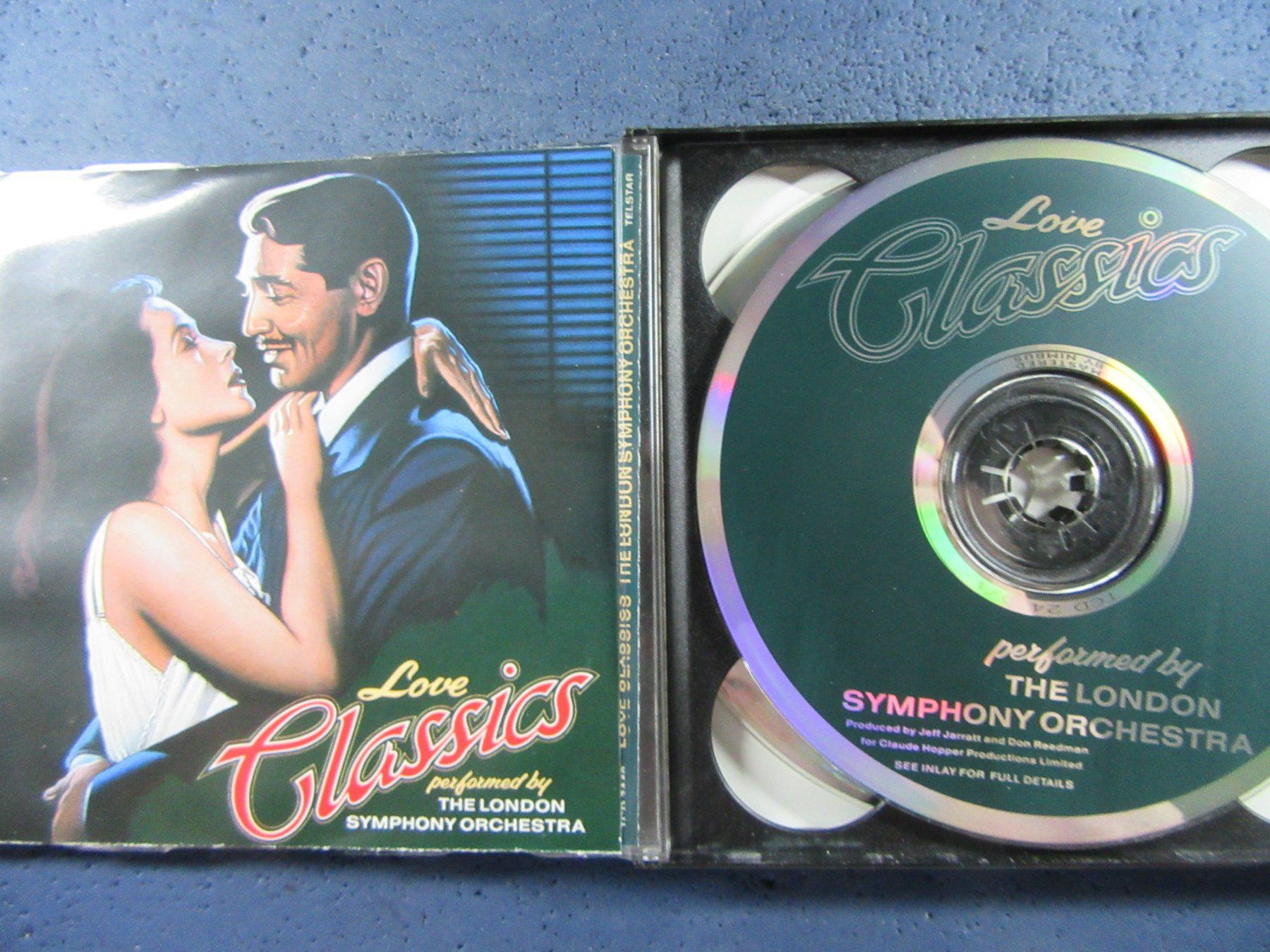CD: LOVE CLASSICS 2CD's POWERED BY THE LONDEN SYMPHONY ORCHESTRA – Usato da Ettingen venduto da Hausi4711 2