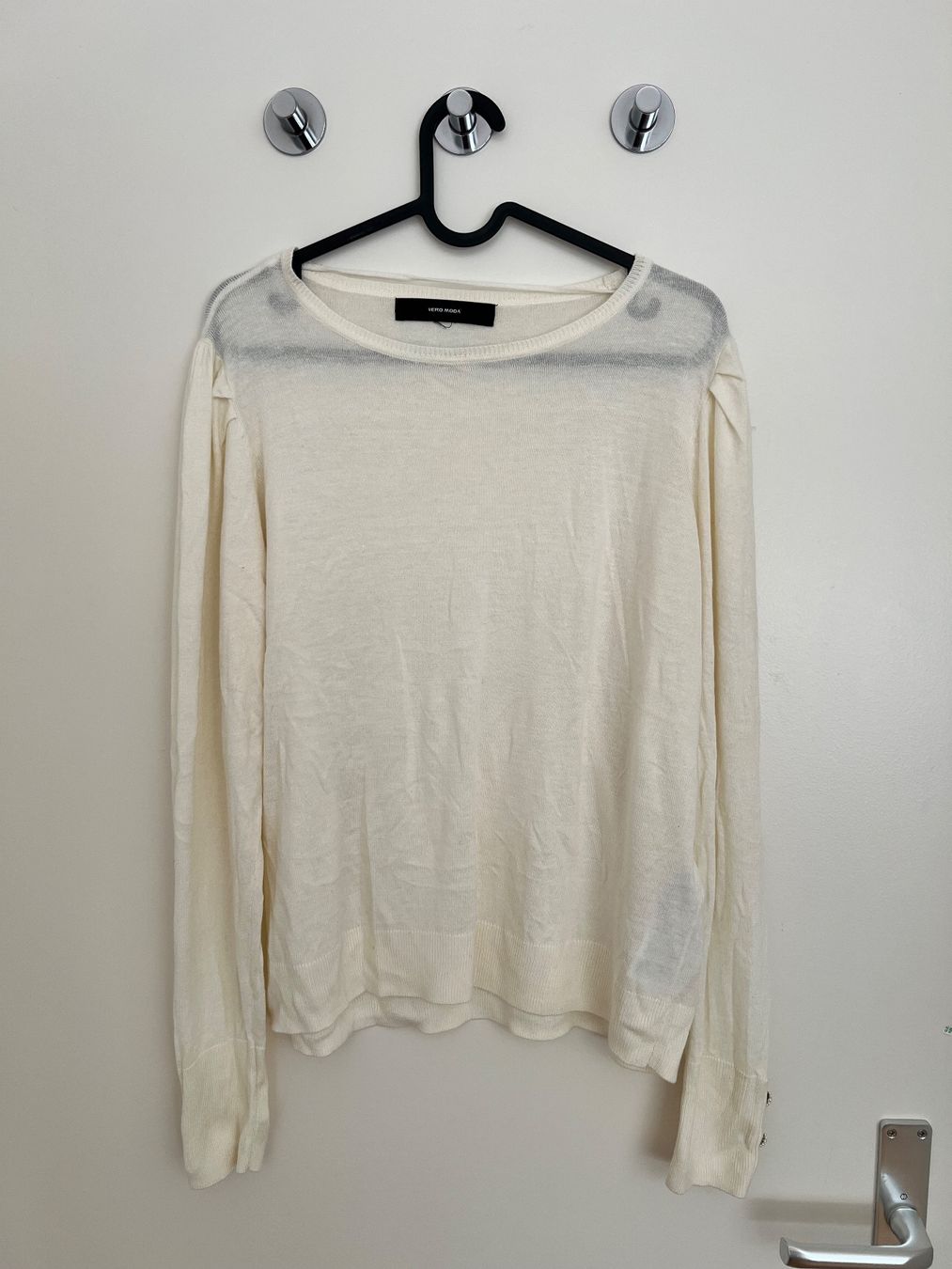 Pulls & Sweat-shirts: Pull VERO MODA blanc manches longues – D'occasion à Petit-Lancy par din_jh6k