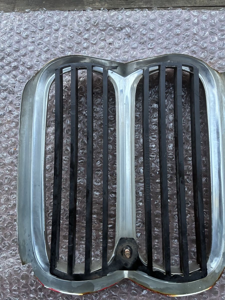 BMW Tutti pezzi di ricambio auto: Bmw Oldtimer Niere – Usato da Grenchen venduto da Netii10 2
