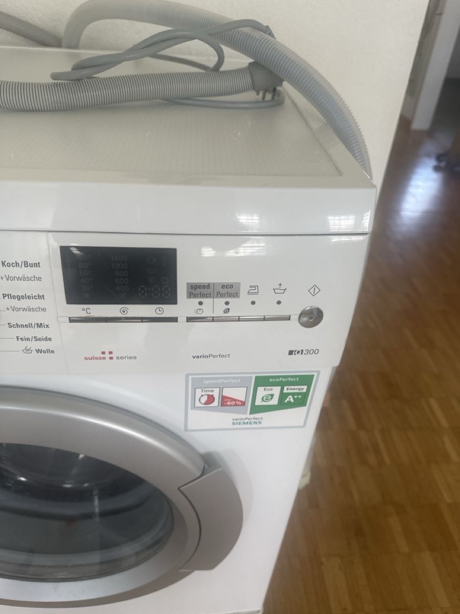 Siemens Lavatrici: Siemens Waschmaschine A+++ – Usato da Rapperswil SG venduto da kat_rw8q 3