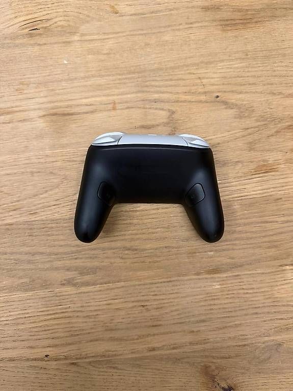 Controller: Nintendo Switch 2 Pro Controller Schwarz  wie neu – Usato da Niederbipp venduto da flo_hvx8 1