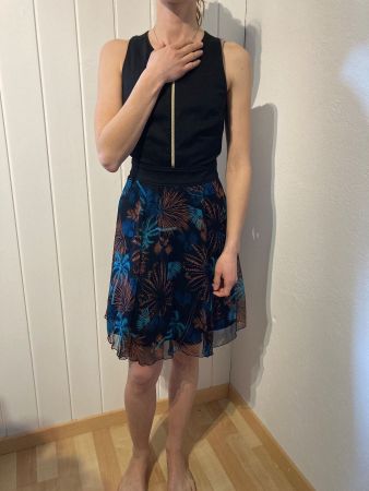 Sehr schönes Versace Kleid 38 NEU