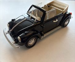 Modellauto VW Käfer Kabrio schwarz 1 : 25