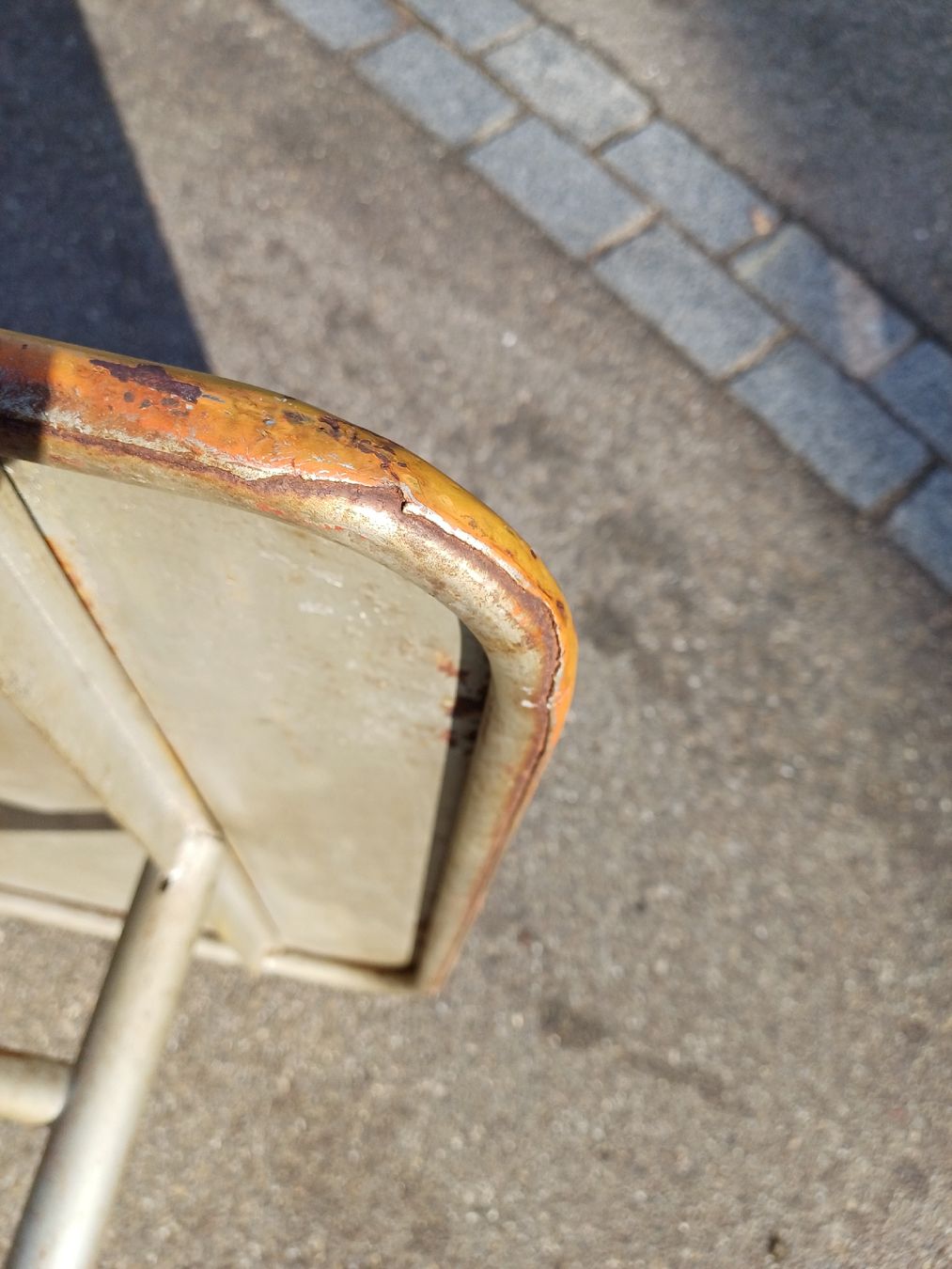 Bigla Tavoli: Vintage Gartentisch – Usato da Niederuzwil venduto da wolkenlos80 7