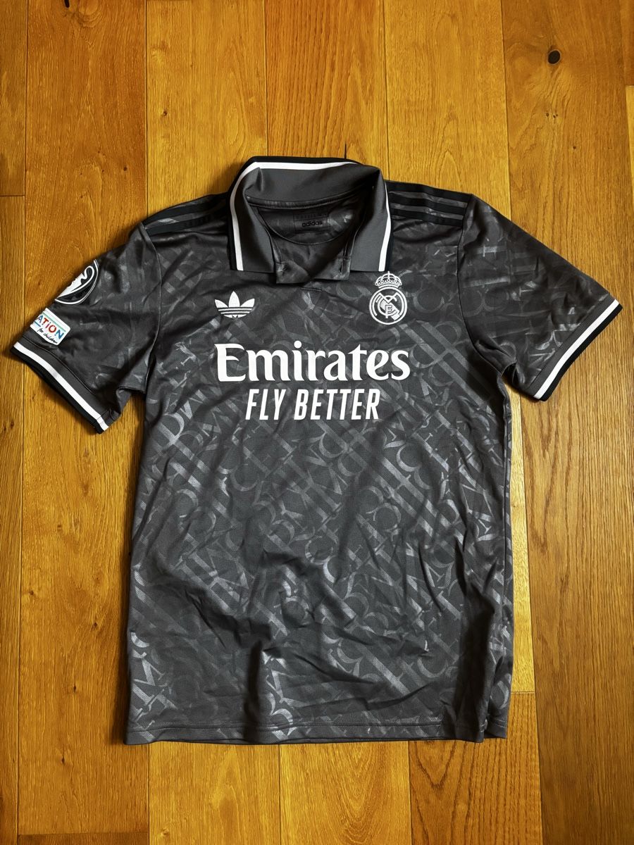 Real Madrid Canottiere & Pantaloni: Real Madrid Camavinga Trikot – Nuovo (secondo la descrizione) da Domat/Ems venduto da Rausojan