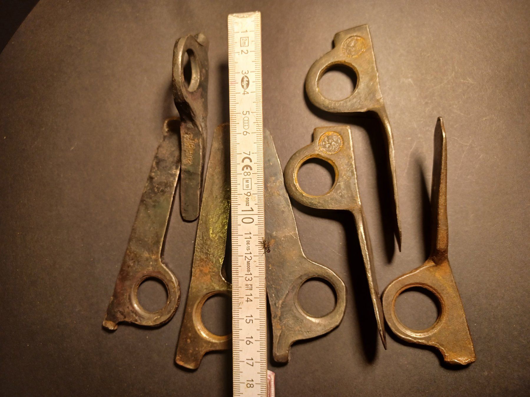 Set di posate: Antike Bergsteiger-Kletterhacken Eisen 10stk. – Usato da gais venduto da dun_c2xc 5