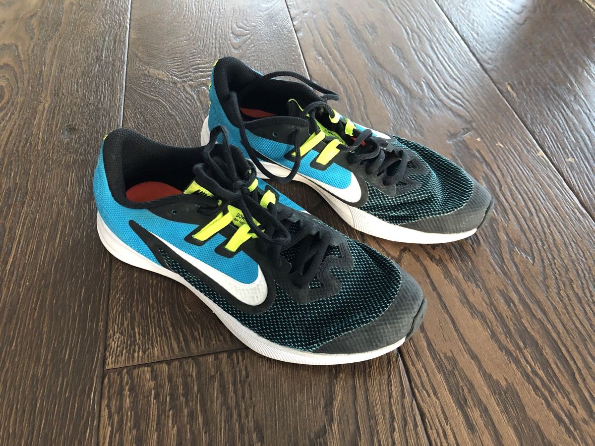 Nike Scarpe per ragazzi: Turnschuhe Jungen Nike Gr. 38.5 – Usato da Büren SO venduto da Nuri09