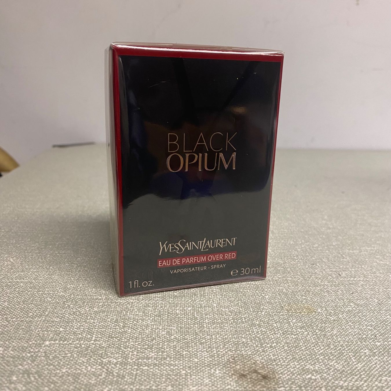 Saint Laurent Parfum & Eau de Toilette: Black Opium Over Red EDP 30mL OVP – Neu und originalverpackt aus Givisiez von dor_xb9k 2