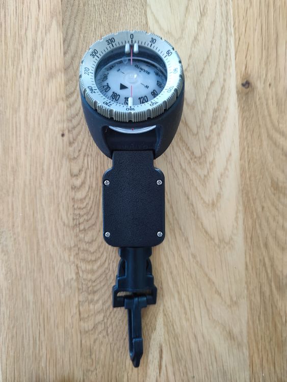 Pack boussole SK8 avec retracteur SUUNTO