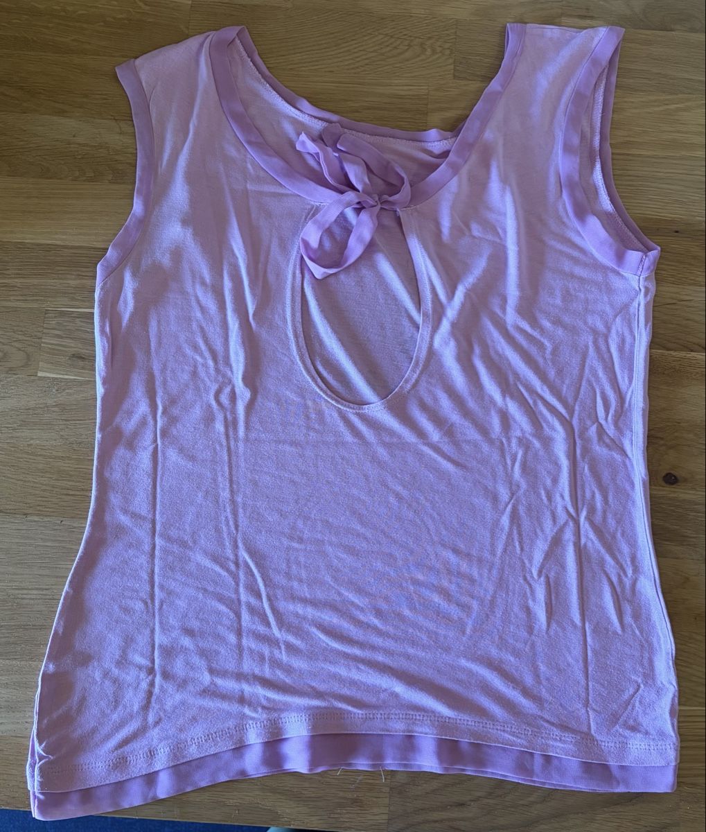 T-shirt: Débardeur rose dos ouvert – Usato da St-Saphorin-Morges venduto da mil_5rxl 3