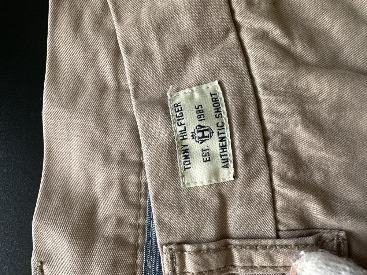 Tommy Hilfiger Pantaloni: Tommy Hilfiger Shorts – Usato da Zürich venduto da dan_bxq2 1