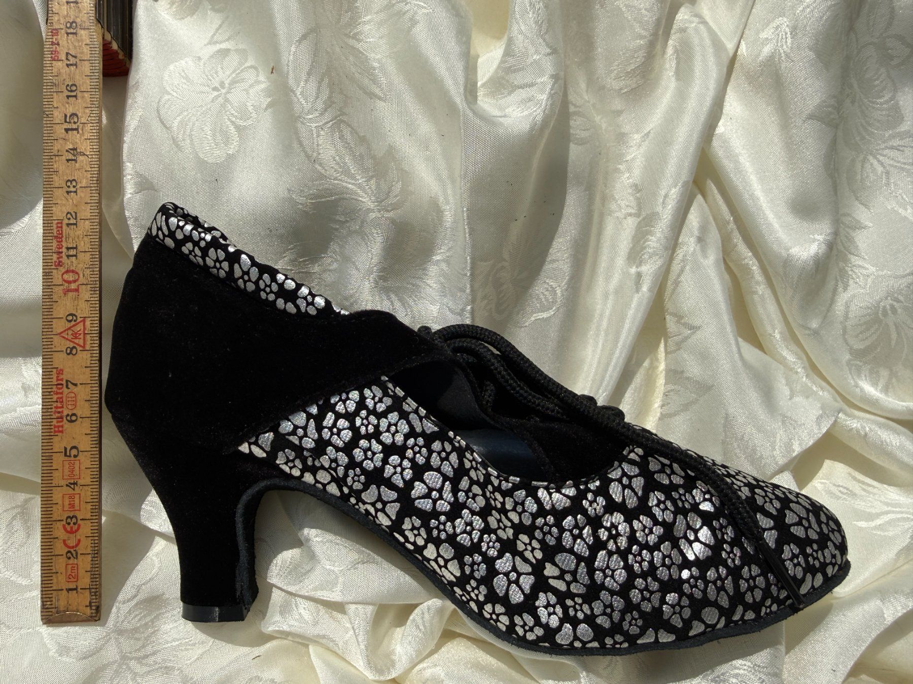 Scarpe da donna: Damen-Tanzschuhe Größe 35 - NEU – Usato da Vacallo venduto da cri_229f 7
