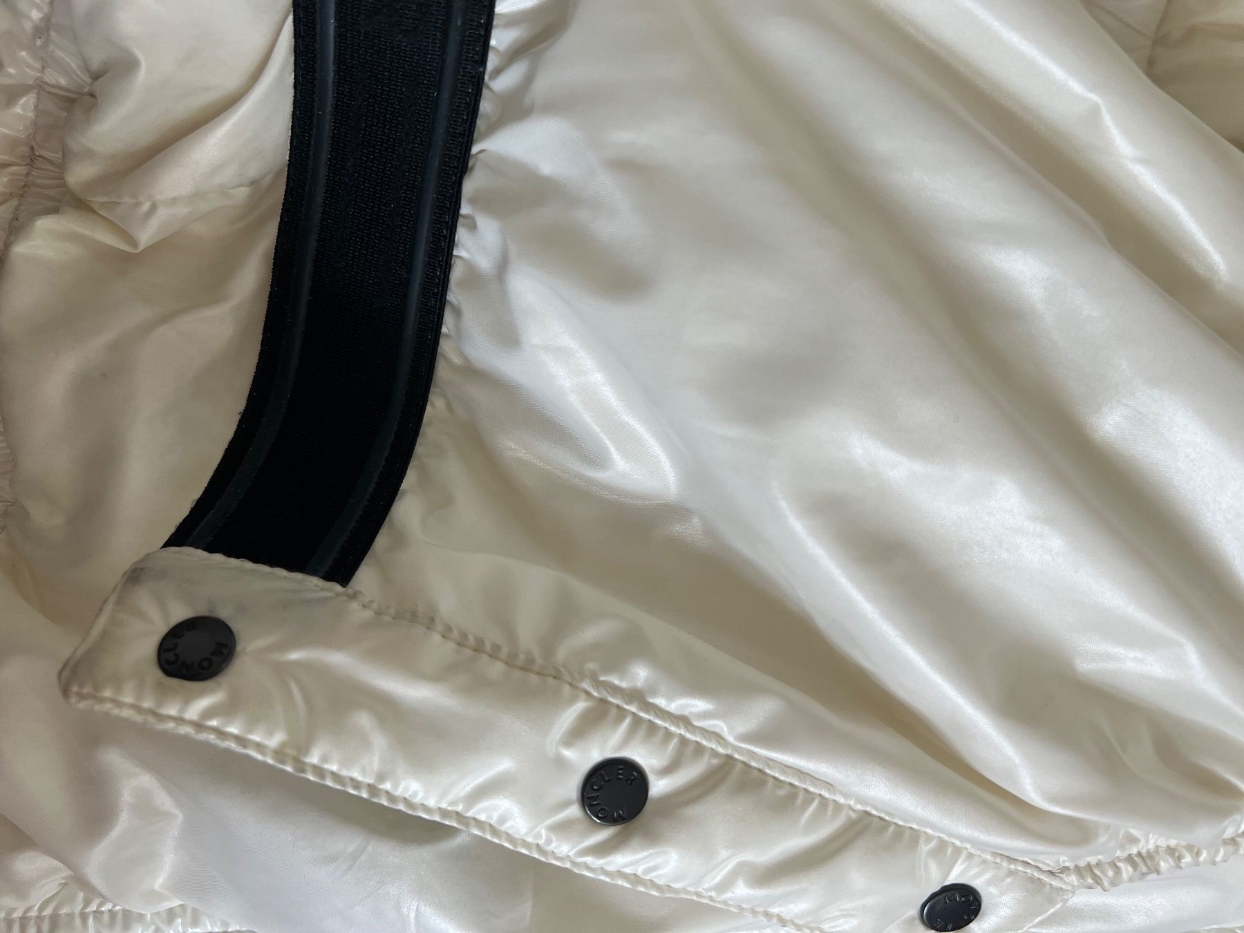 Moncler Giacche: Moncler Grenoble Damen Skijacke Size: 1 in weiss – Usato da Zug venduto da la-carol 5