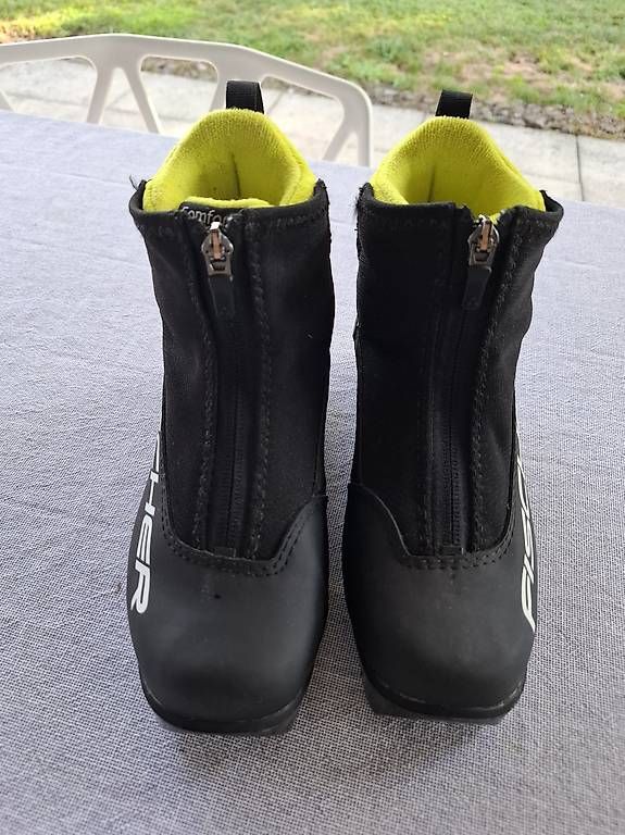 Fischer Chaussures hommes: Fischer Langlaufschuhe Gr. 33 klassisch – D'occasion à Männedorf par Einhornmama 2