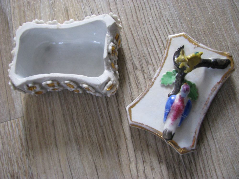 Porzellan Deckeldose Petite boîte en porcelaine Kaufen auf Ricardo