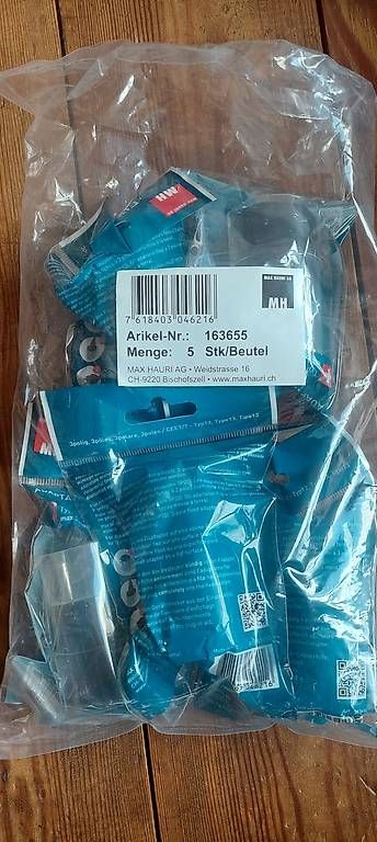 Laufwerke & Adapter: 5 Stück Fixadapter Schuko CEE 7/7 / Typ 13 schwarz – Neu und originalverpackt aus mund von mahaa 1