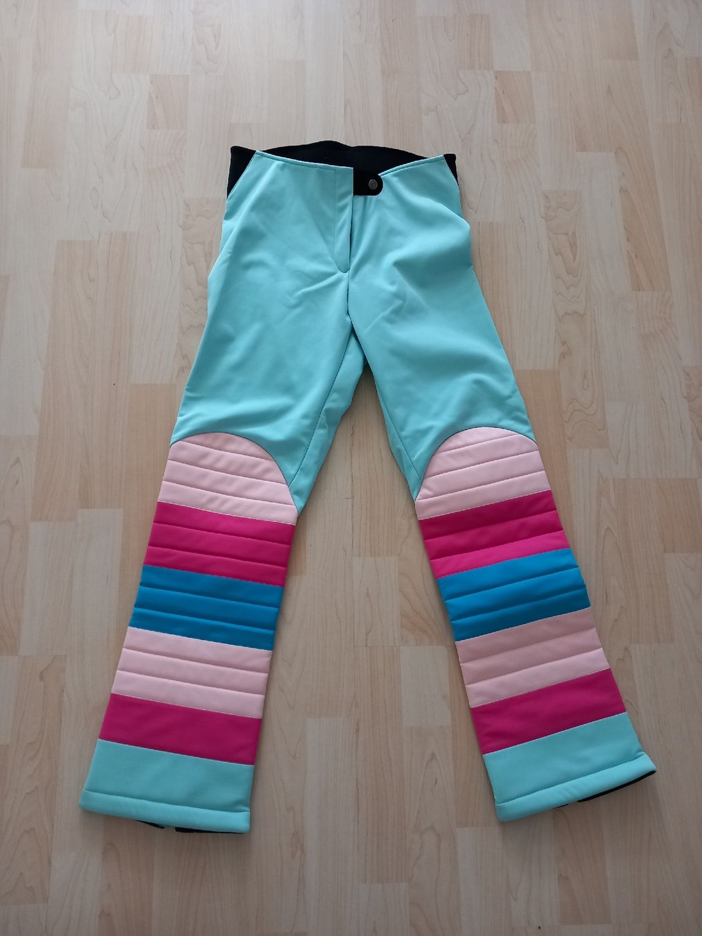 Colmar Pantalons: Skihosen – Neuf avec emballage d'origine à Buchs AG par tac_zz5h