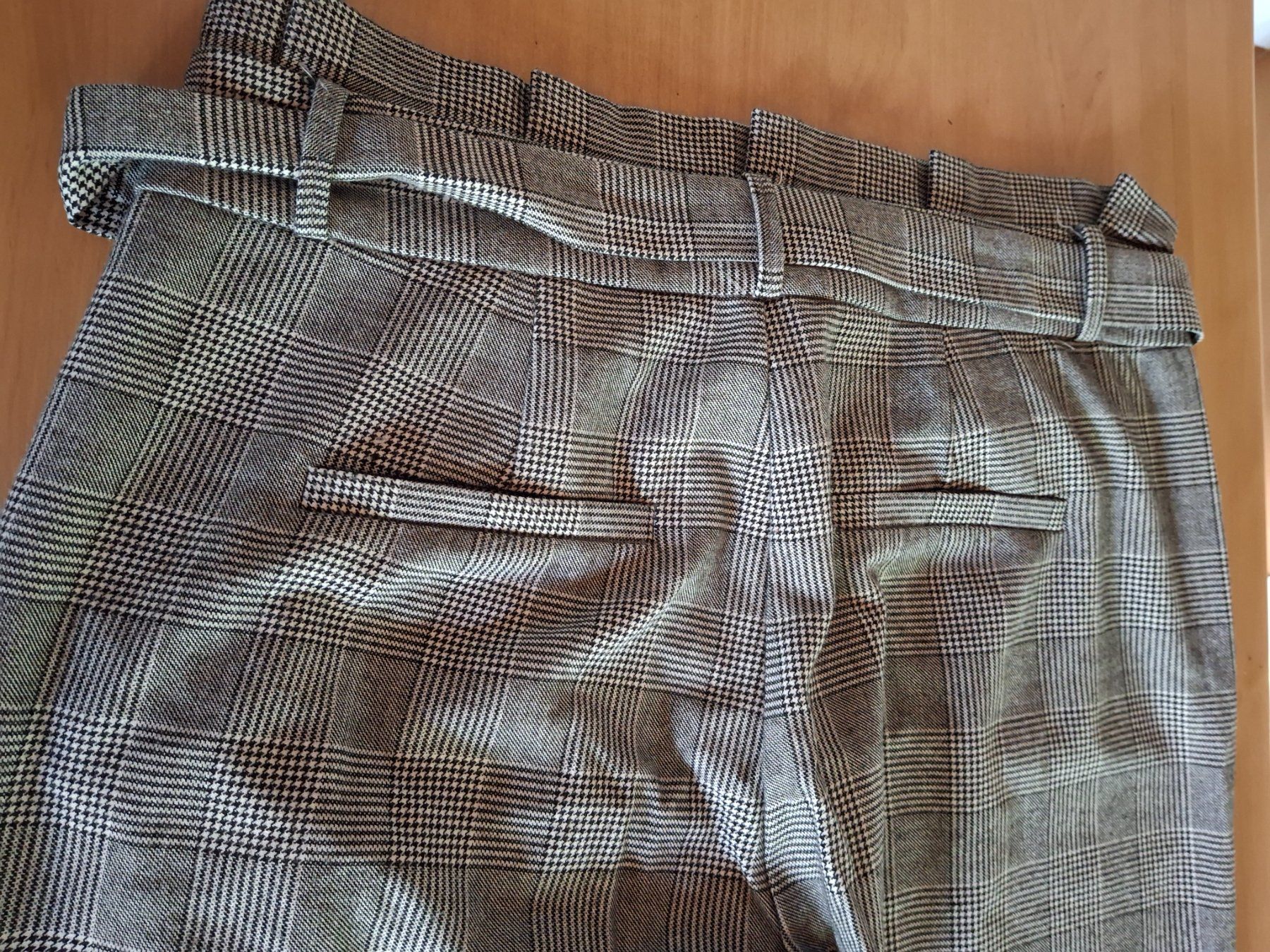 Vero Moda Pantaloni: Pantalon taille XL marque Vero Moda – Usato da Villiers venduto da san_jn5w 6