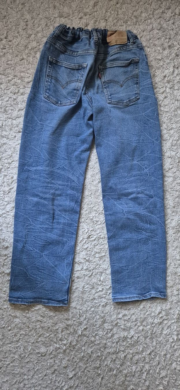 Jeans: jeans Levis – Usato da Neuchâtel venduto da val_5v9n