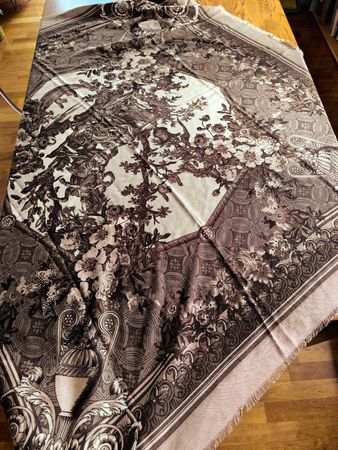 Guy Laroche Kaschmir/Seidenschal gross,Braun/beige