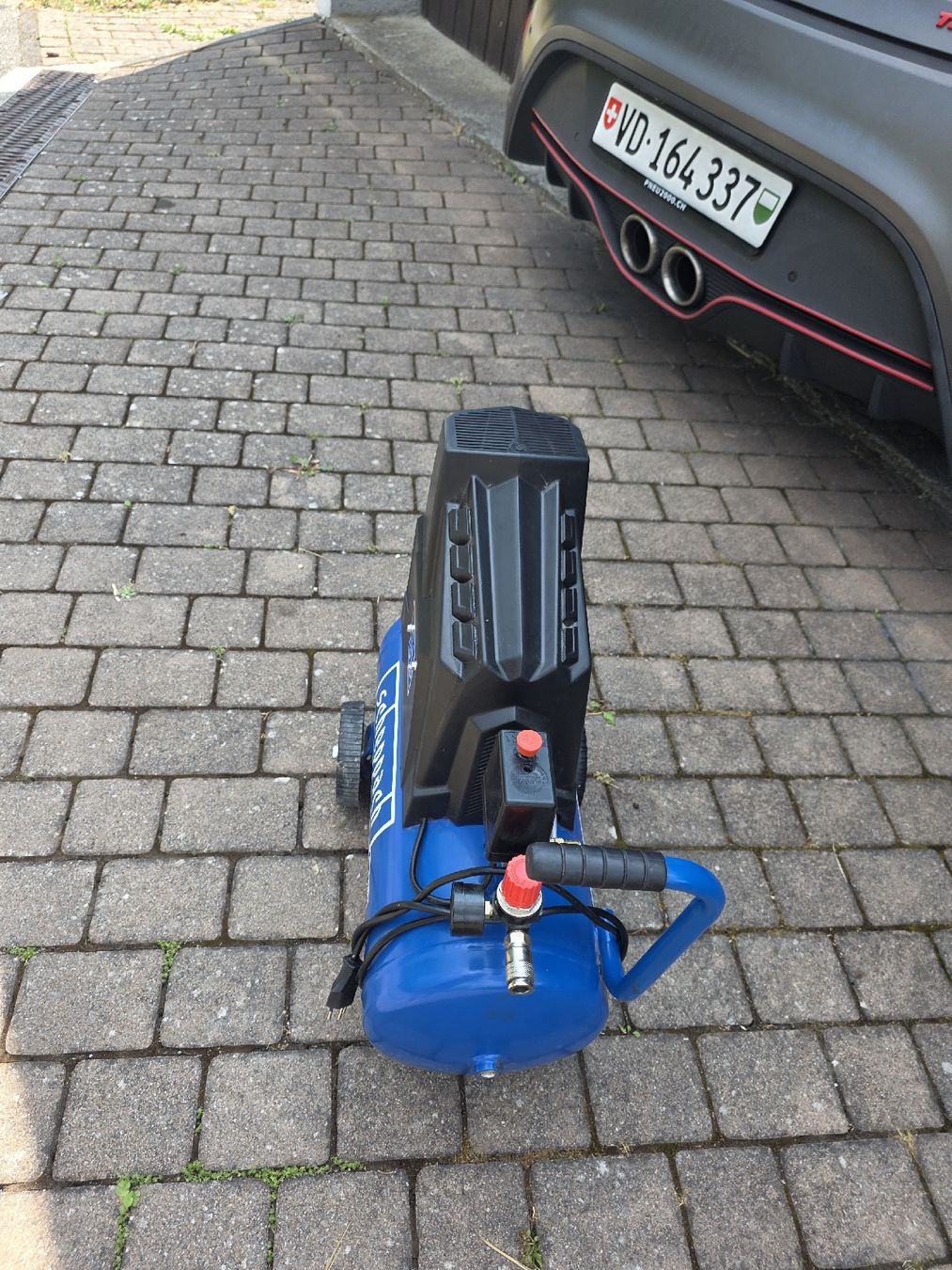 Scheppach Compressori: Compresseur Scheppach DK30ox 24L 1.5CV 200L/min  – Usato da Carrouge VD venduto da Bogdan95 2