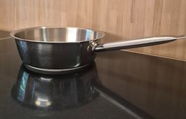 Edelstahlpfanne 24 cm Durchmesser