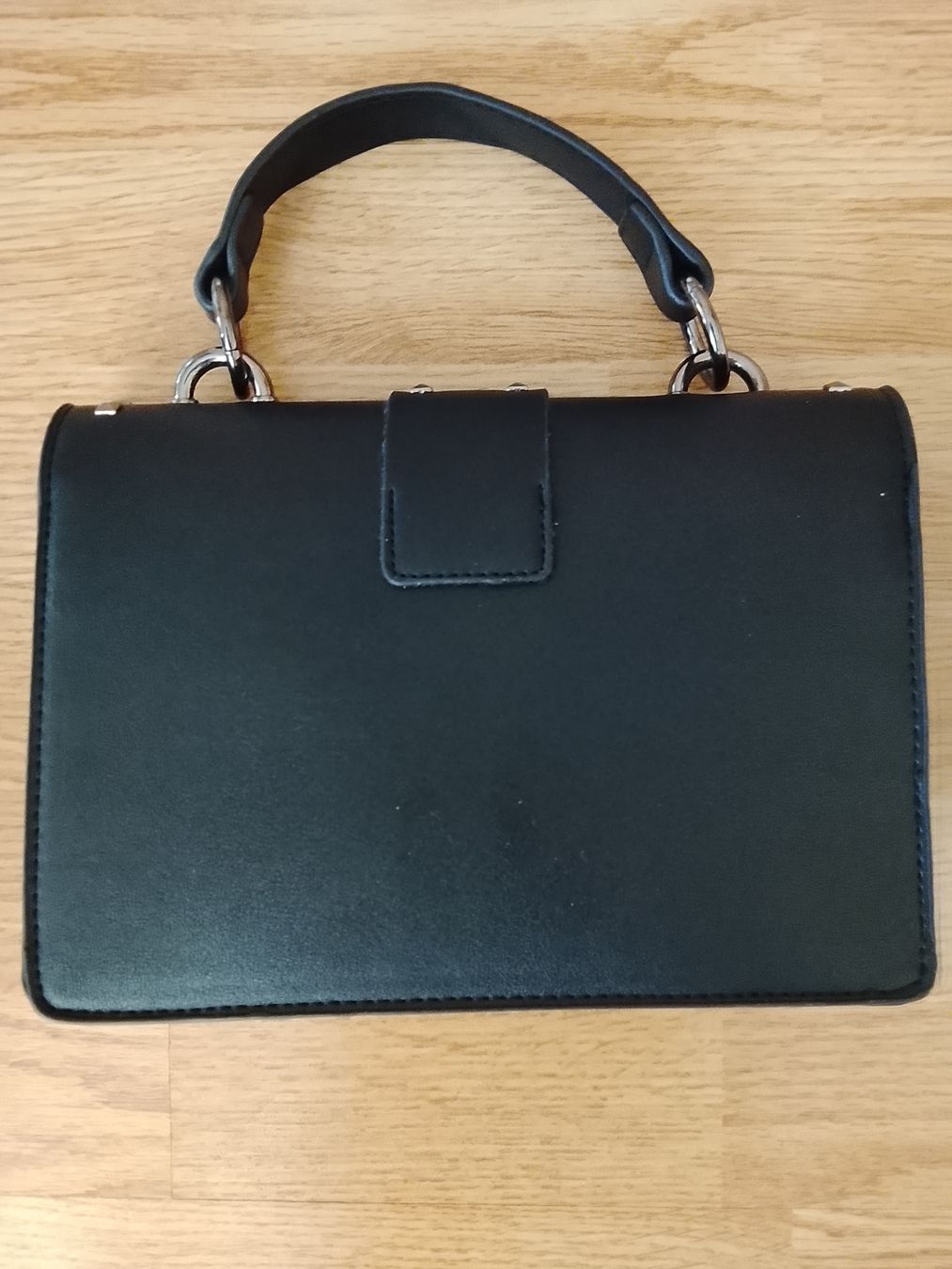 Taschen für Damen: Sac à main et bandoulière – Gebraucht aus Couvet von fat_kyl7 3
