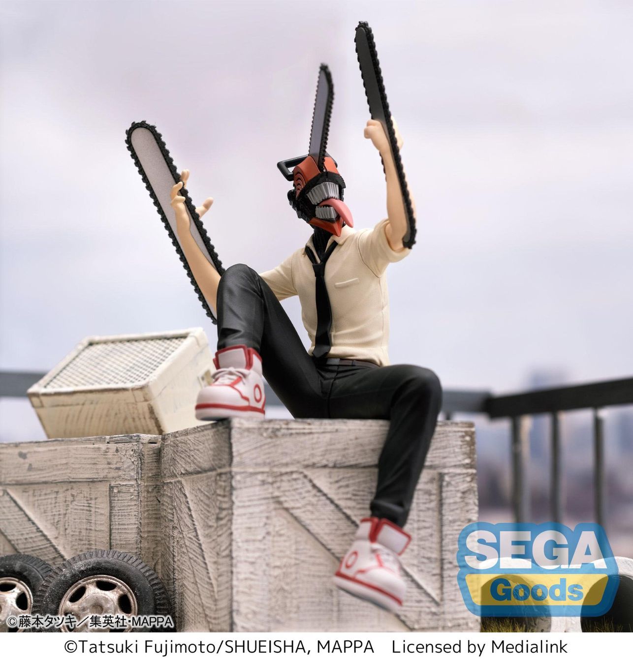 Statuette: Chainsaw Man statuette PVC PM Perching Chainsaw Man 14 cm – Nuovo e nell'imballaggio originale da St-Imier venduto da ATTAKSHOP 2