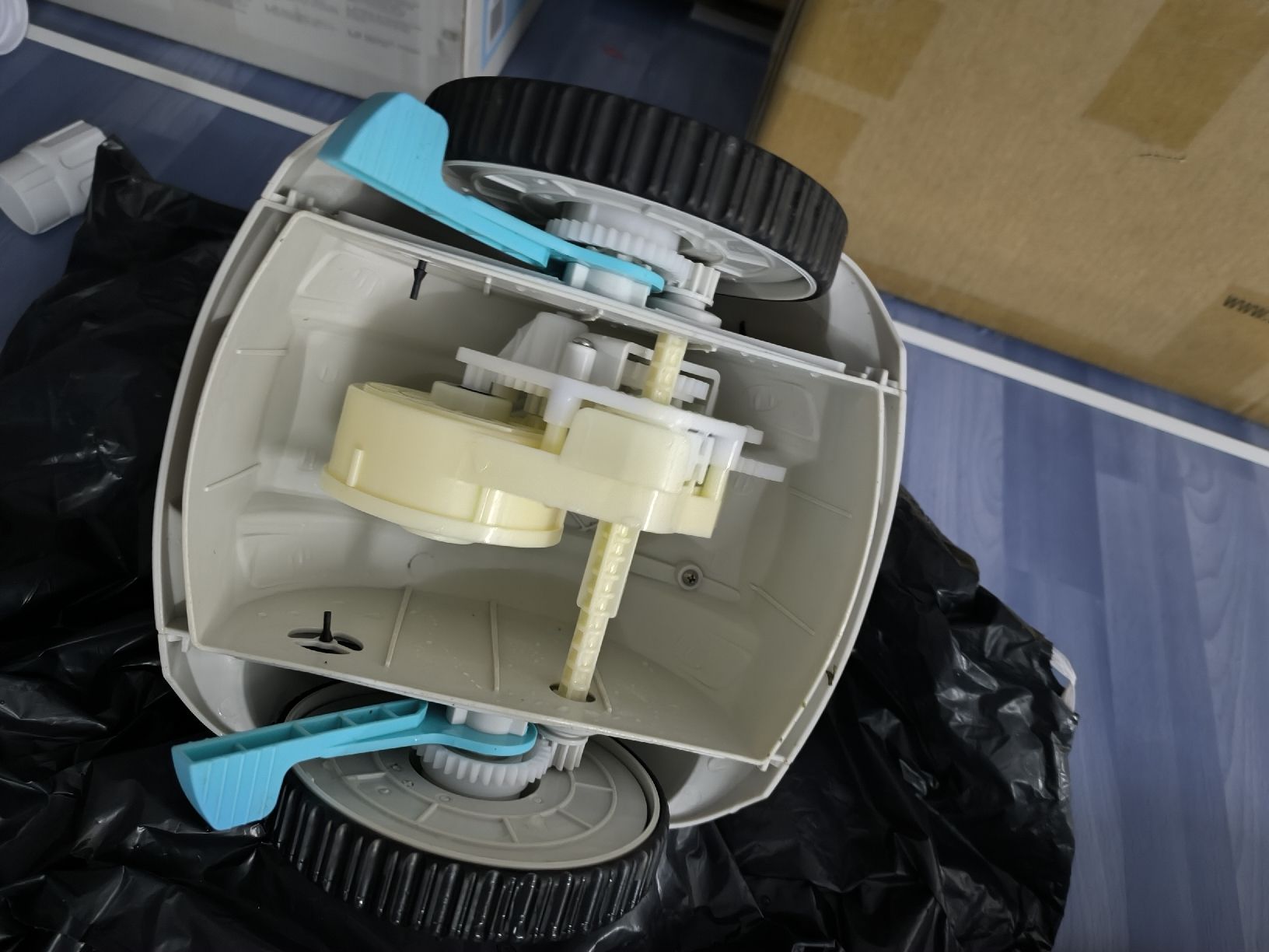 Intex Accessoires de piscine: pool Roboter – Neuf (Voir description) à Bichelsee par Andi790 2