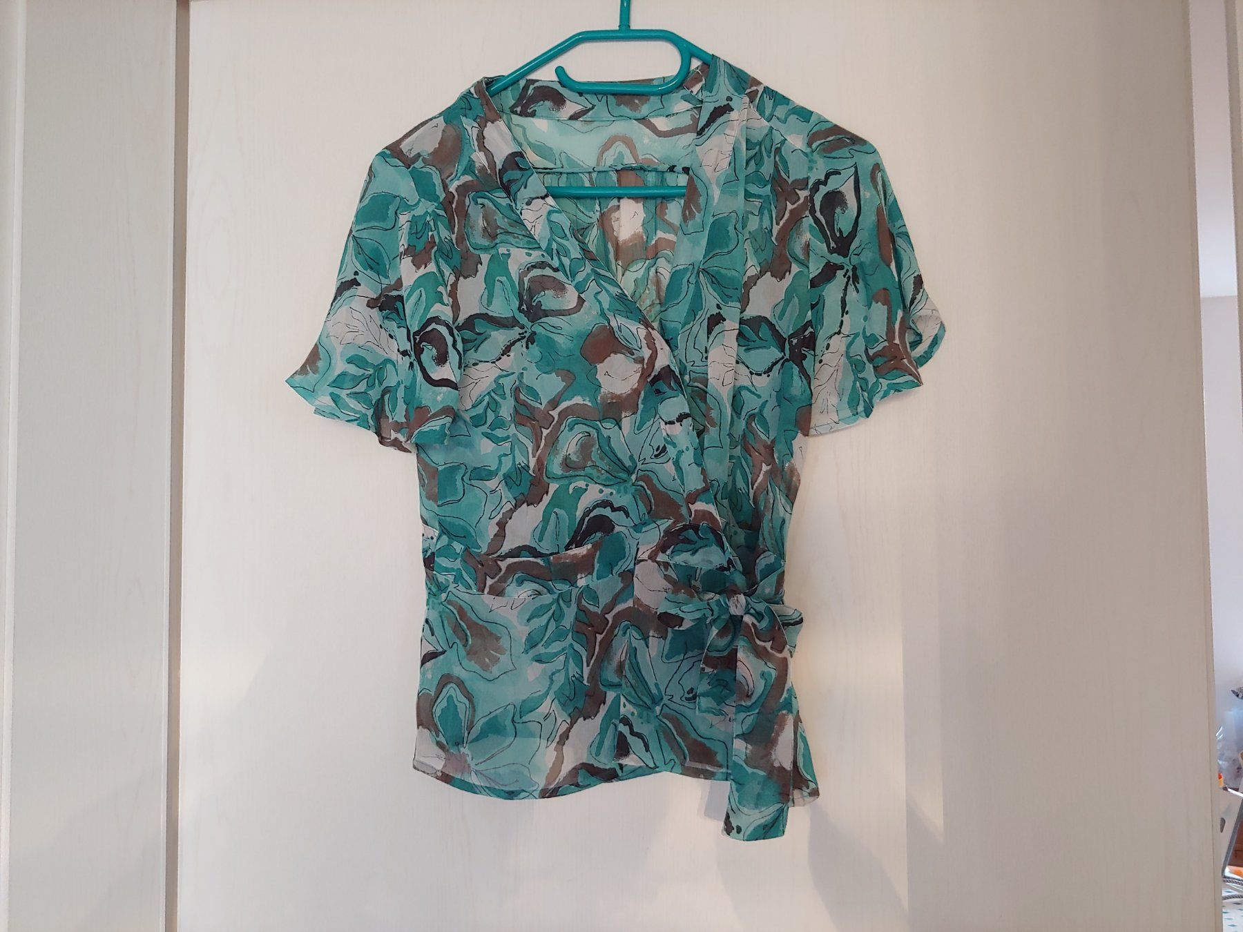 H&M Blusen: Seidenbluse, Wickelbluse von H&M, Blautöne, Gr.36/38 – Gebraucht aus Suhr von andreas_2008