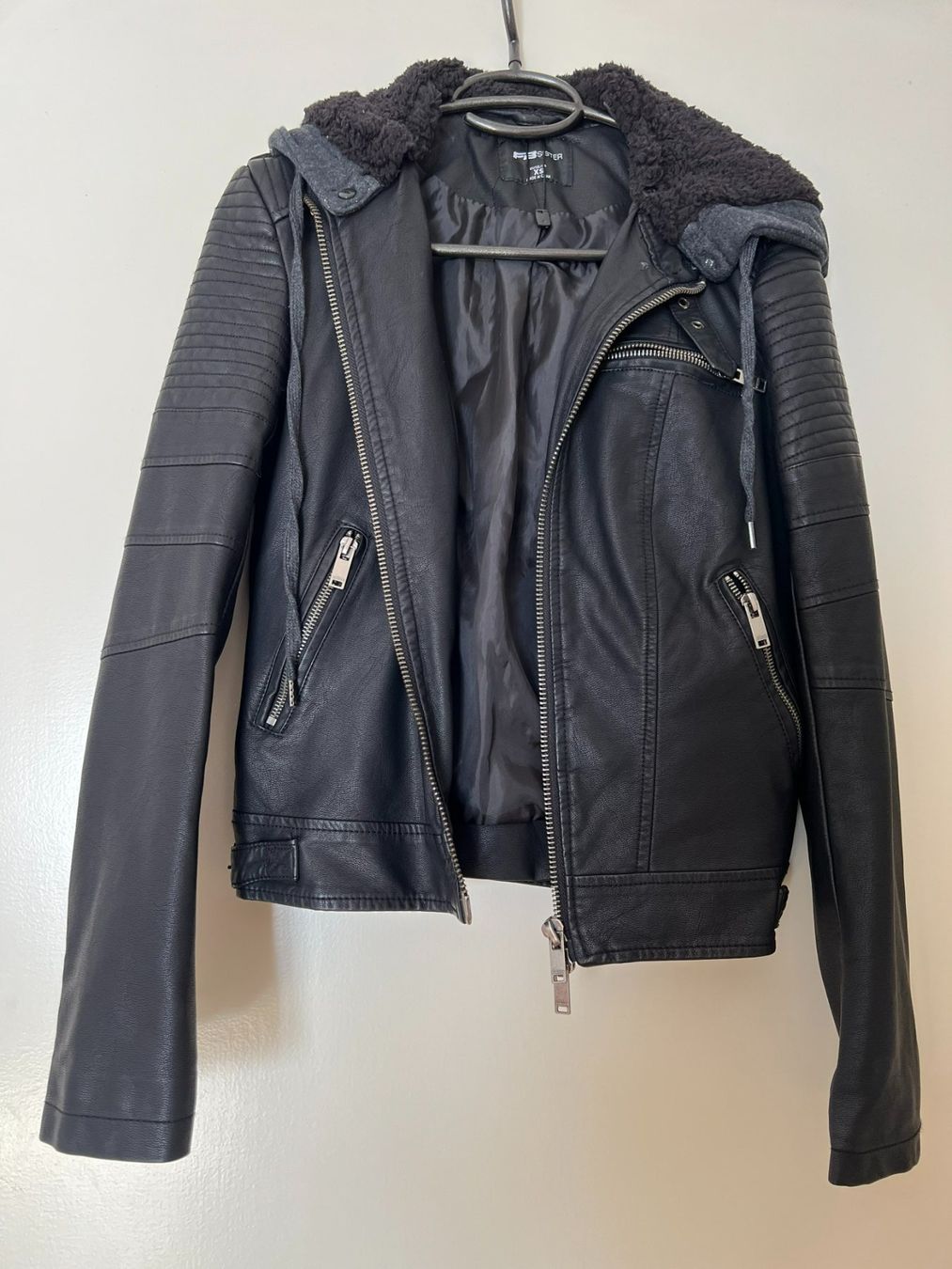 Giacche: Veste noire, taille XS/S – Usato da Sierre venduto da mimi7575