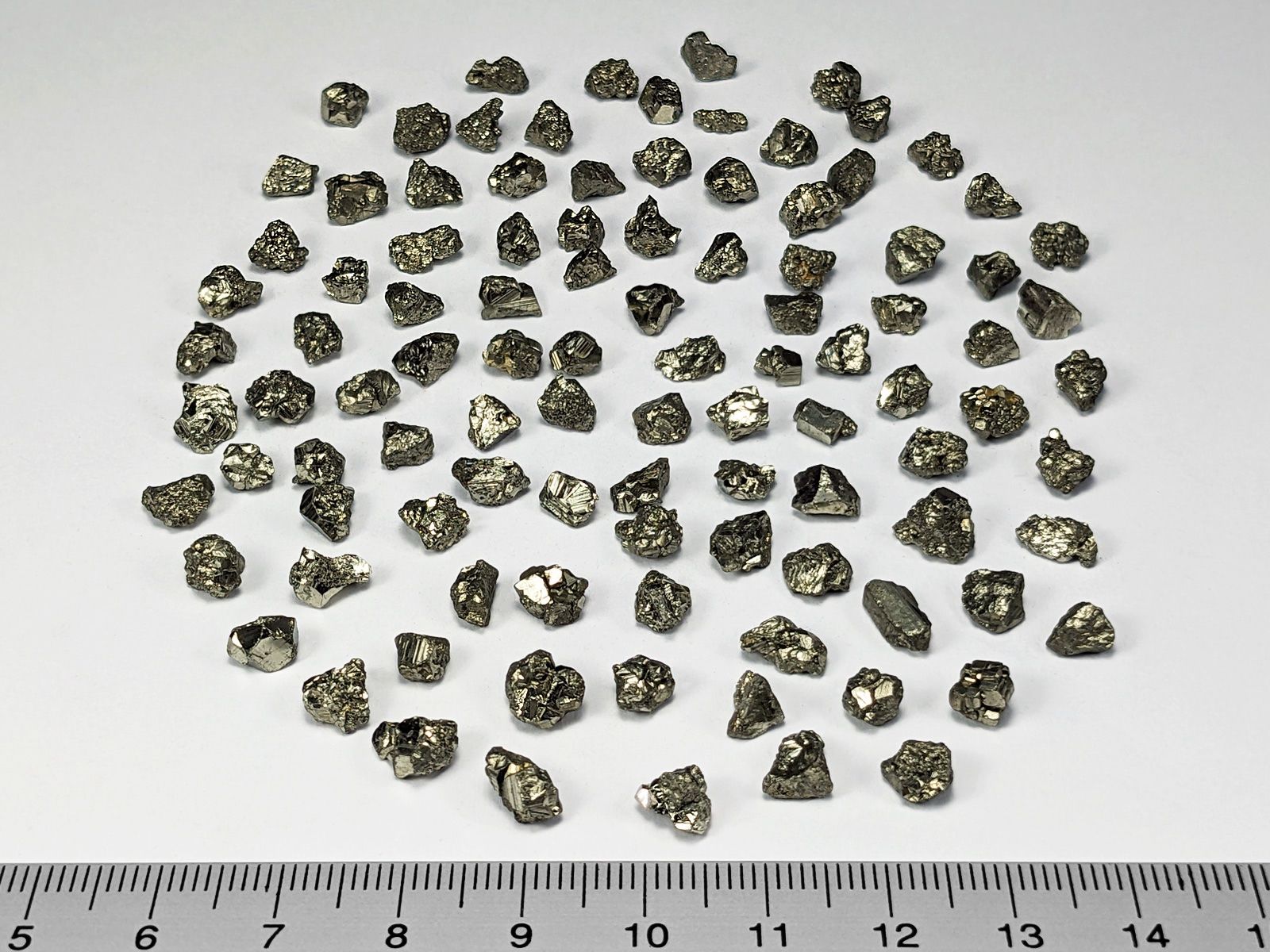 Minerali & Pietre curative: Pyrit Splitter 5 bis 9mm, 26 Gramm – Nuovo e nell'imballaggio originale da Meilen venduto da StoneGarden