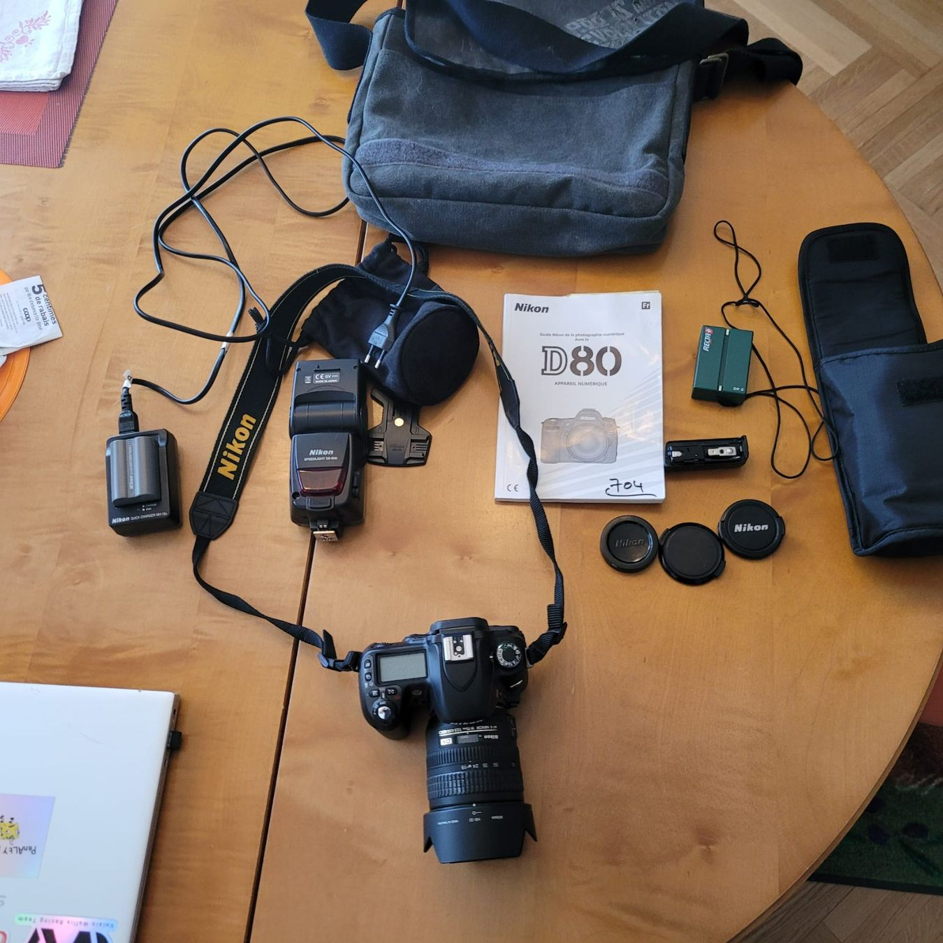 Nikon Fotocamera: Nikon D80 + Flash SB-600 + Objectif + Sac + Accessoires – Usato da Crans-Montana venduto da val_z27p 3